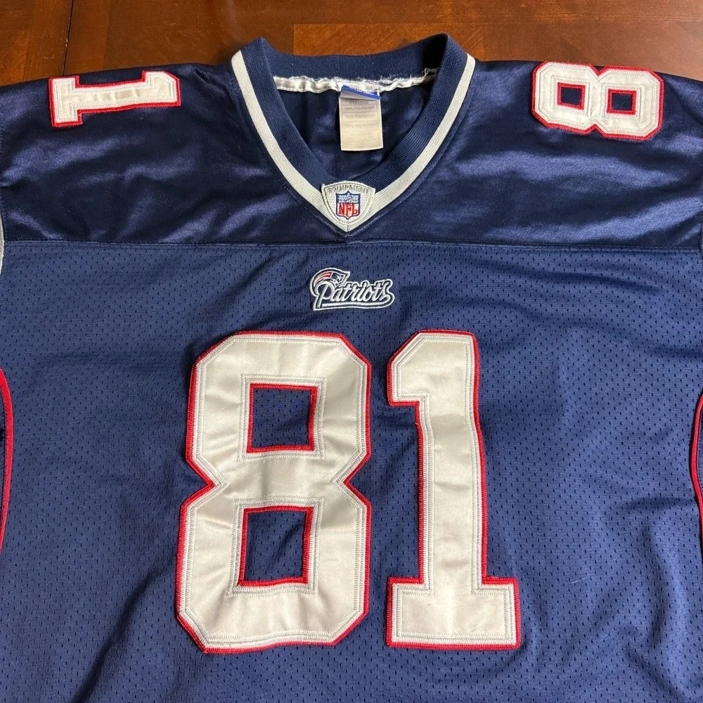 New England Patriots #81 Reebok NFL Equipment Authentic Jersey Sz‎ 52 read